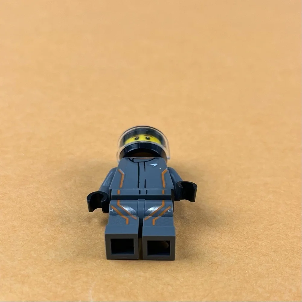 LEGO Mclaren Senna Race Car Driver Minifigure Speed Champions 2
